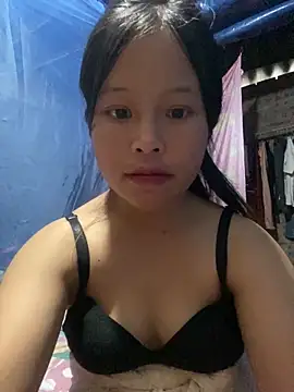 Snapshot of O_o_UwU_o_O chatting on October 13, 9:56 am O o UwU o O online show from October 13, 9:56 am