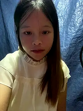 Snapshot of O_o_UwU_o_O chatting on October 8, 3:33 am O o UwU o O online show from October 8, 3:33 am