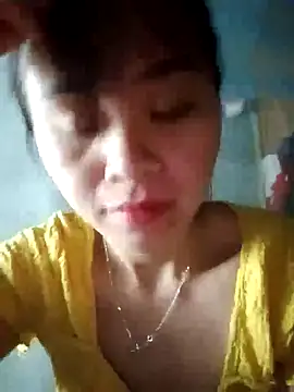 Snapshot of Mie-mie11 chatting on October 23, 12:38 am Mie-mie11 online show from October 23, 12:38 am