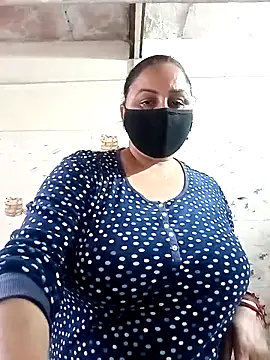 Rakhi sawant143 online show from December 22, 8:39 am