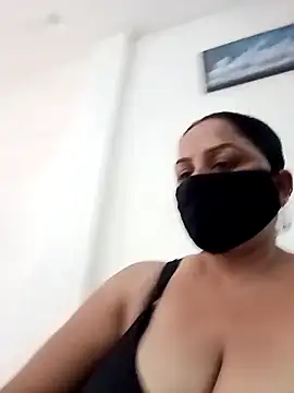 Snapshot of Rakhi_sawant143 chatting on September 11, 6:36 am Rakhi sawant143 online show from September 11, 6:36 am