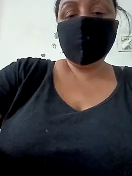 Snapshot of Rakhi_sawant143 chatting on October 27, 3:02 am Rakhi sawant143 online show from October 27, 3:02 am