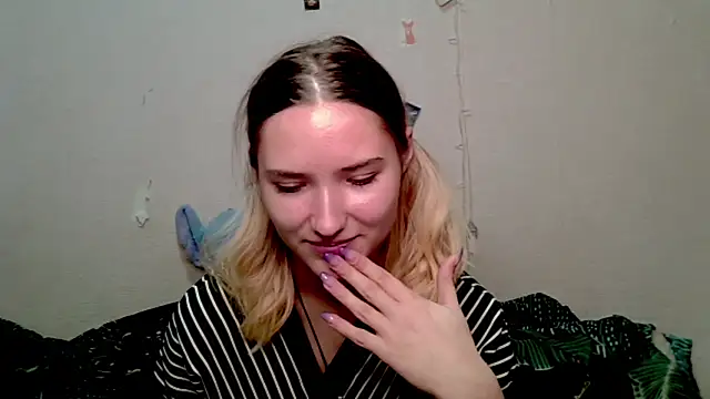  kikiclark   online show from October 15, 8:55 pm