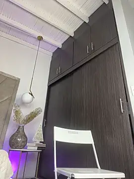 SweetieSinXXX online show from December 15, 8:14 pm