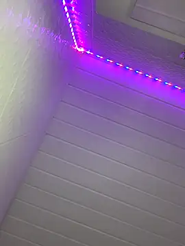 luluzinhax online show from October 17, 1:53 am