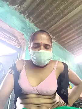 Snapshot of Hot-honi chatting on September 18, 9:30 am Hot-honi online show from September 18, 9:30 am