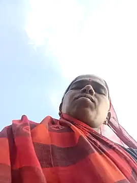 Snapshot of Hot-honi chatting on October 13, 9:01 am Hot-honi online show from October 13, 9:01 am