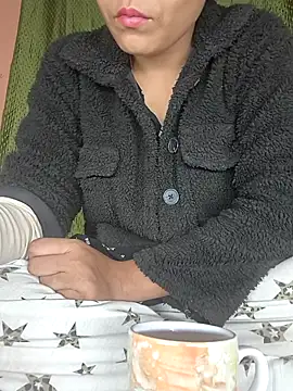 Hott Archana online show from November 12, 11:25 pm