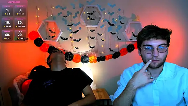 travis wolf  online show from October 25, 7:10 pm