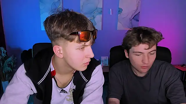 travis wolf  online show from February 19, 11:54 am