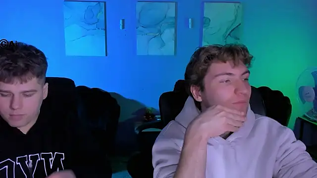 travis wolf  online show from February 18, 11:53 am