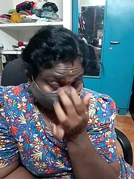 Tamil Kavitha10 online show from February 18, 9:25 pm