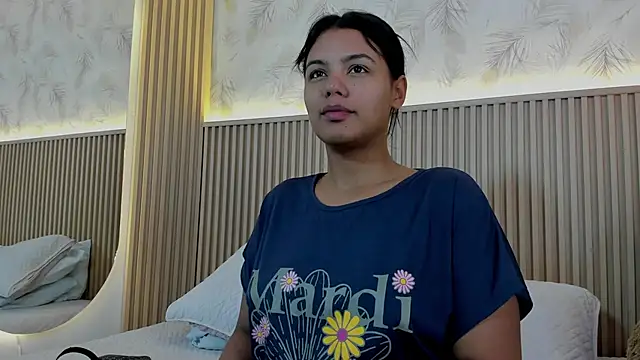 Liss-Reyes online show from February 27, 1:22 pm