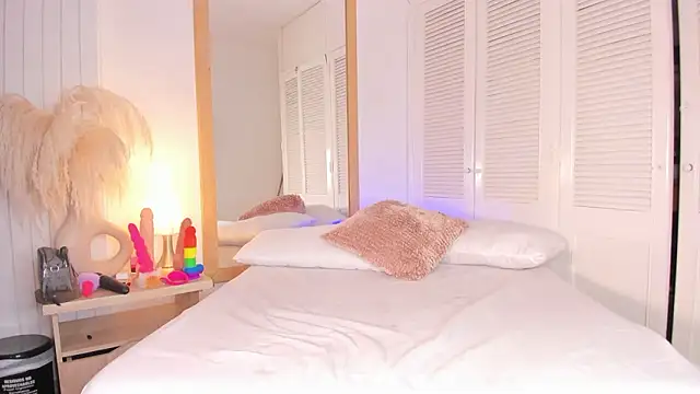 ALICESANDOVAL online show from February 13, 12:07 pm