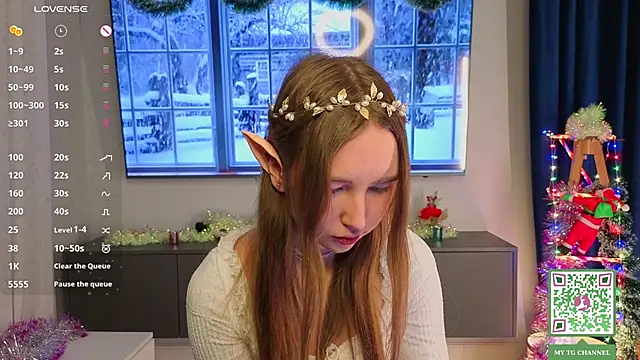 ElfredaTupy online show from December 2, 7:49 pm