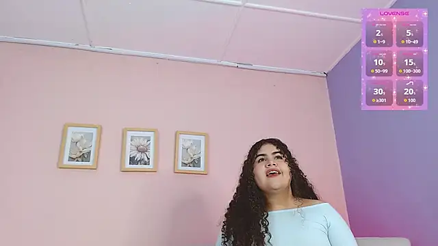 lourdes moon22 online show from September 28, 2:40 am