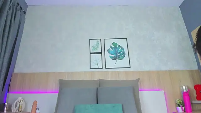 mia gate online show from November 17, 11:33 am