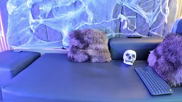 Rowan Mills online show from October 7, 8:57 pm