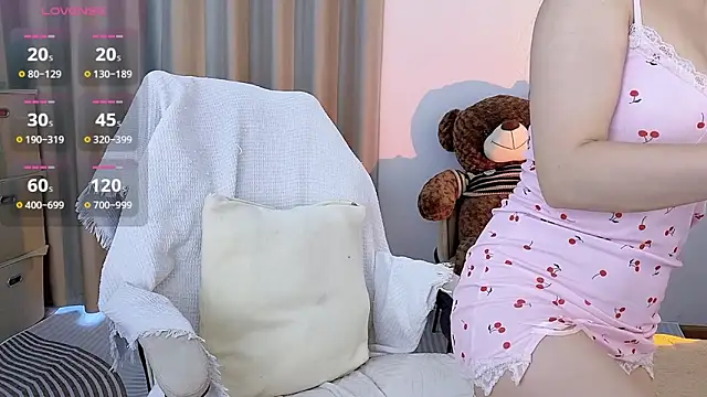 MoLi0066 online show from September 23, 6:11 am