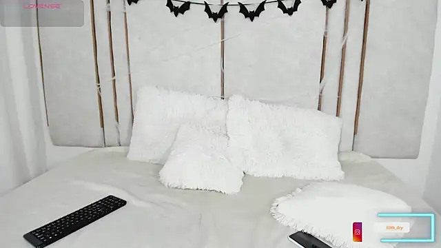 Lilith dry online show from October 30, 1:56 pm