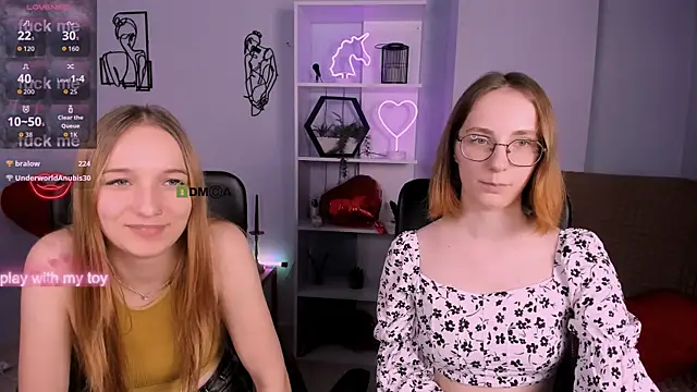 keylas moan online show from December 18, 5:29 pm