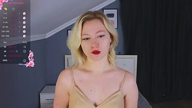 Violet Willis online show from October 1, 3:06 pm