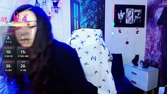 Eva Roussell online show from December 16, 8:26 pm