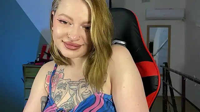 Snapshot of Mia_Kamp chatting on September 16, 4:15 pm Mia Kamp online show from September 16, 4:15 pm