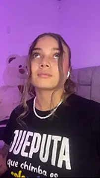 AnnyLopezzz  online show from February 3, 6:40 am