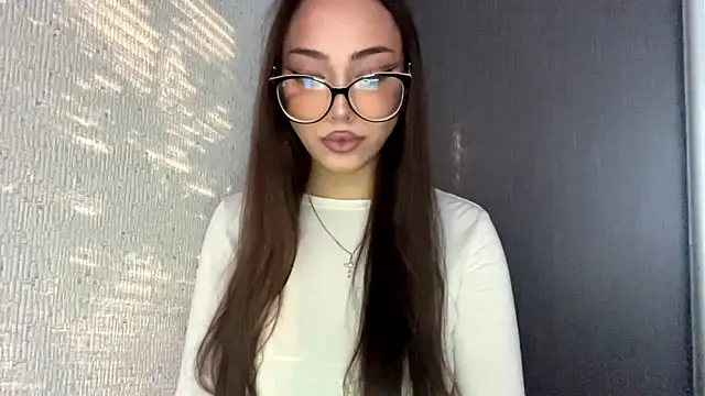 Leaf Unto online show from September 10, 1:55 pm