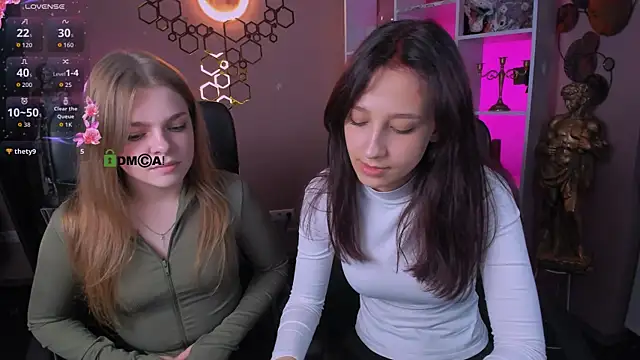 veronica bubble online show from October 8, 7:51 pm