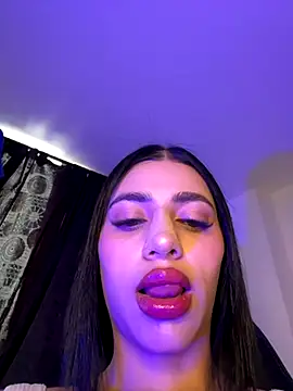 AlannaEvons online show from November 30, 2:43 pm