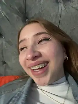 mia skys online show from January 9, 3:44 am