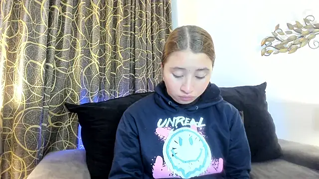 mia skys online show from February 26, 11:20 am