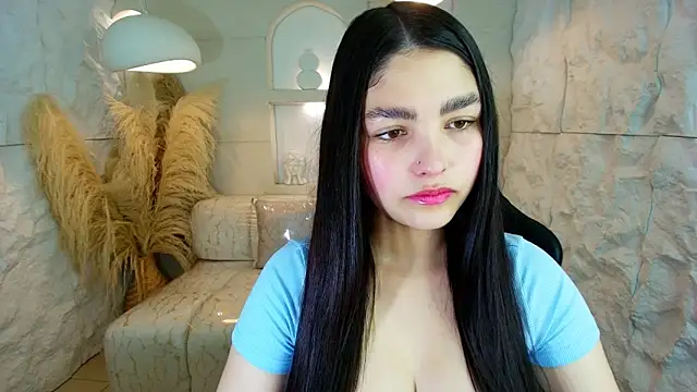 Snapshot of luna__r chatting on October 21, 12:42 pm luna  r online show from October 21, 12:42 pm