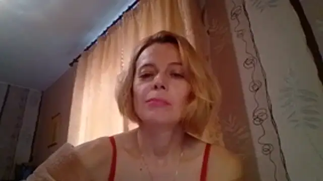 LiluXRose online show from October 24, 11:39 am