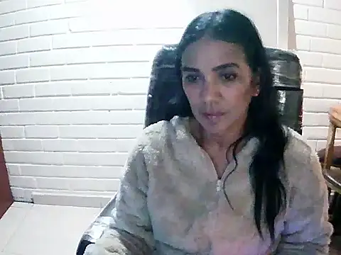 MiiaVelasquez online show from October 15, 3:42 am