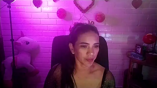 MiiaVelasquez online show from February 6, 4:49 am