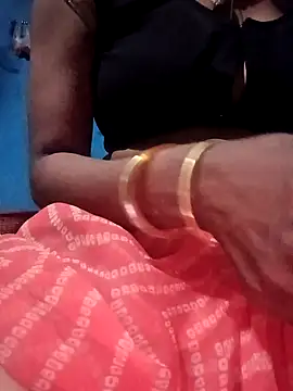 Radha8080 online show from October 4, 8:35 pm