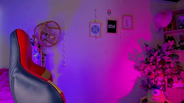  chloe moons  online show from October 2, 9:53 pm