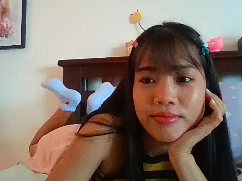 Snapshot of AnnewithanE chatting on October 19, 4:36 am AnnewithanE online show from October 19, 4:36 am