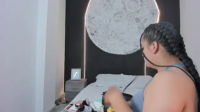 Snapshot of ScarletMoon1_ chatting on October 20, 8:34 pm ScarletMoon1  online show from October 20, 8:34 pm