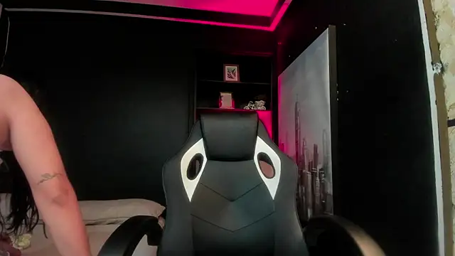 Snapshot of ScarletMoon1_ chatting on September 12, 9:44 pm ScarletMoon1  online show from September 12, 9:44 pm