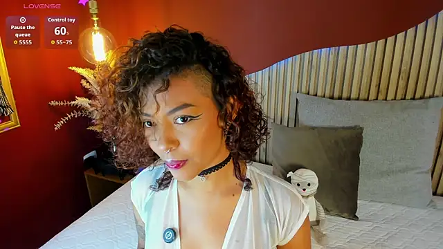 Nina Kinky online show from October 1, 1:49 pm