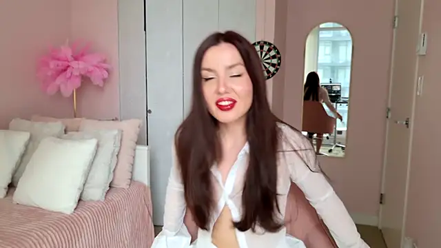 SirenSwitch online show from November 15, 9:27 pm