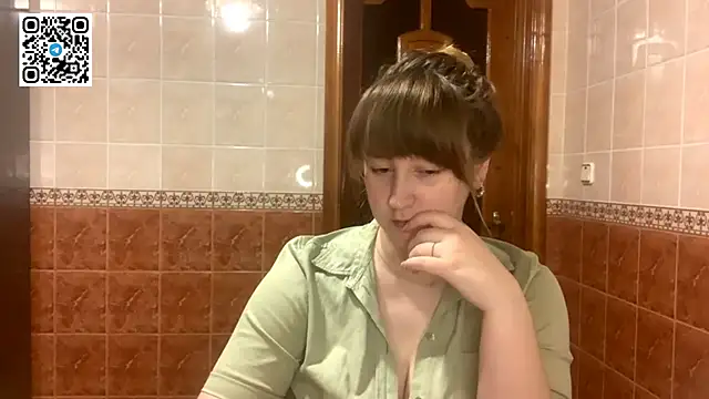 MaroonMoon  online show from December 19, 9:07 pm