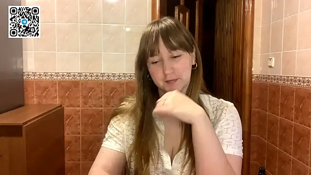 MaroonMoon  online show from November 17, 9:04 pm