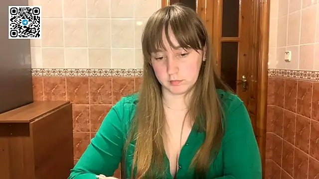 MaroonMoon  online show from October 6, 7:29 pm