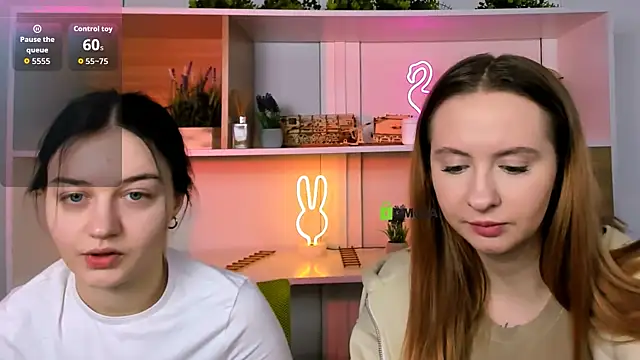 mila glow1 online show from November 24, 12:51 pm