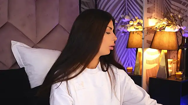 EvaRhea online show from November 10, 3:56 am